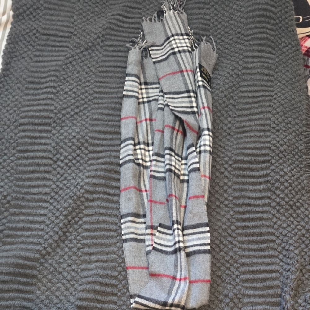 Burberry Style Gray Plaid Scarf